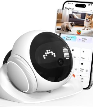 Smart pet monitoring robot with auto-charging and tracking